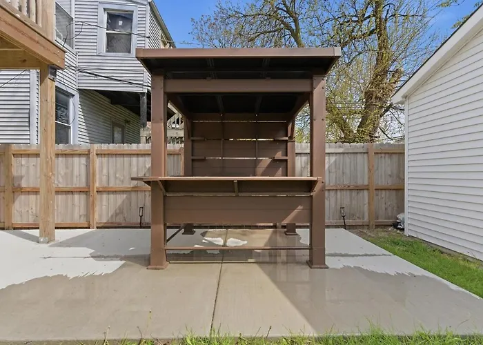 Apartment Black Gallery Solar 2br Woodlawn